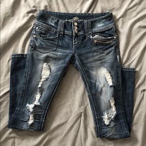 Almost famous Holy jeans